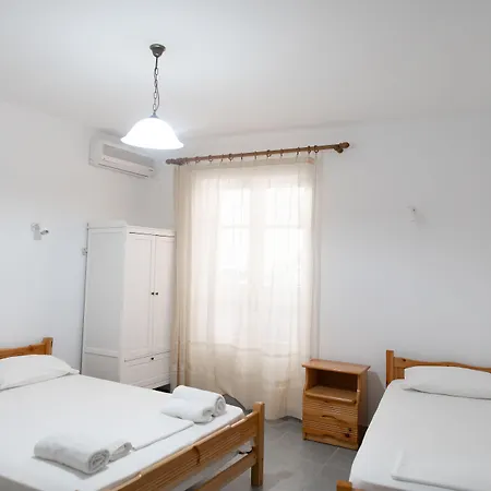 Afroditi Pansion 公寓