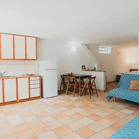 公寓 Afroditi Pansion