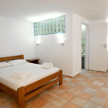 Afroditi Pansion * Άγιος Νικήτας