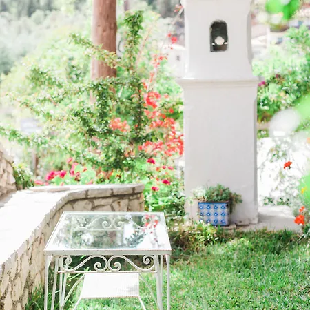 Afroditi Pansion Lägenhet Áyios Nikítas