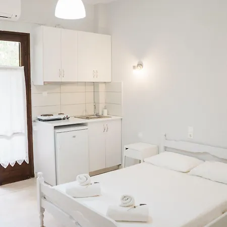 Afroditi Pansion Lägenhet