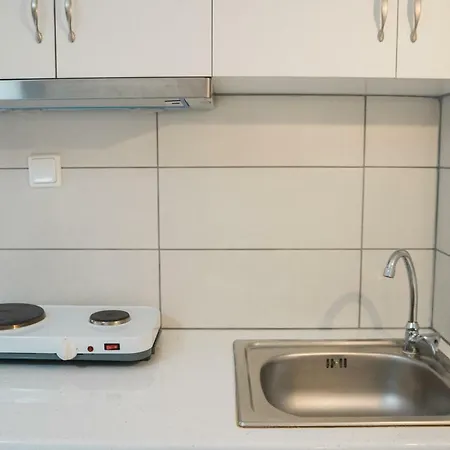 Afroditi Pansion Apartment