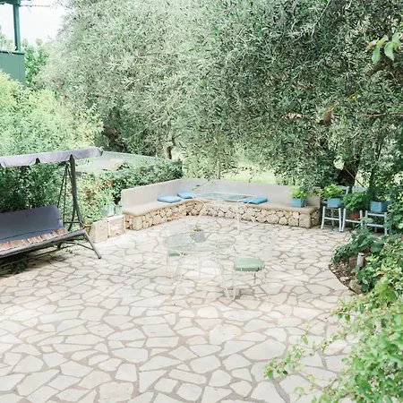 Afroditi Pansion Apartment Agios Nikitas