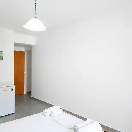 Afroditi Pansion Apartment Agios Nikitas