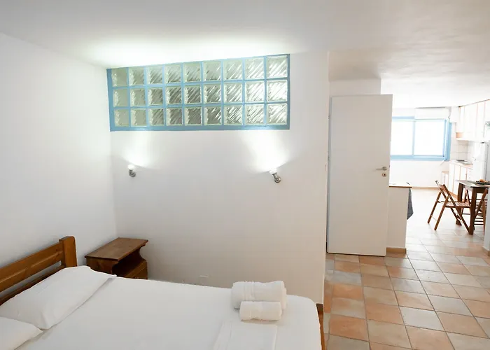 Afroditi Pansion * Agios Nikitas