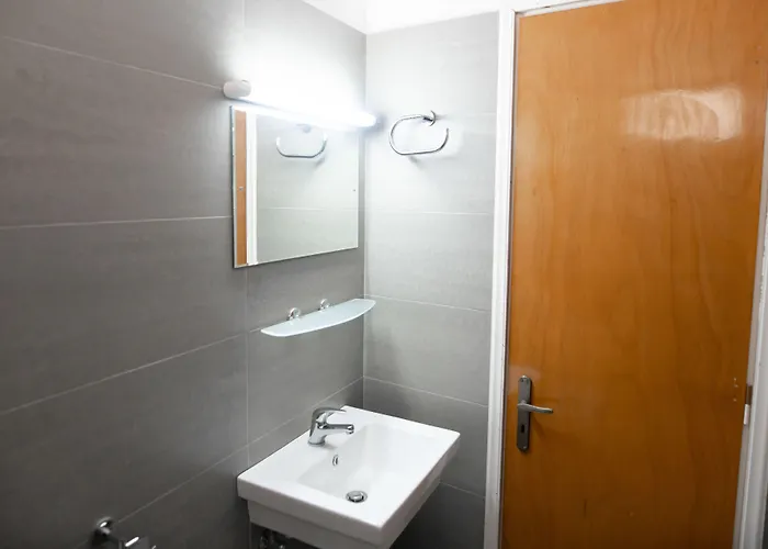 Afroditi Pansion * Áyios Nikítas