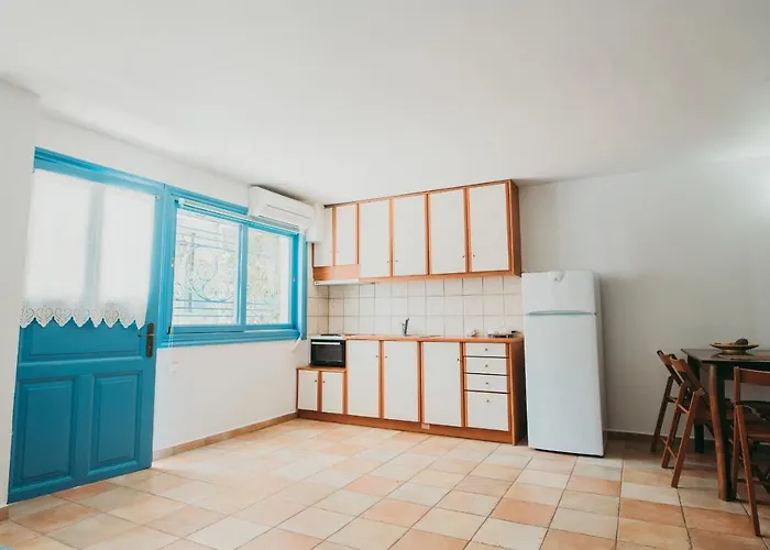 Afroditi Pansion Agios Nikitas