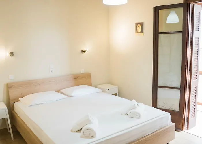 Afroditi Pansion * Agios Nikitas